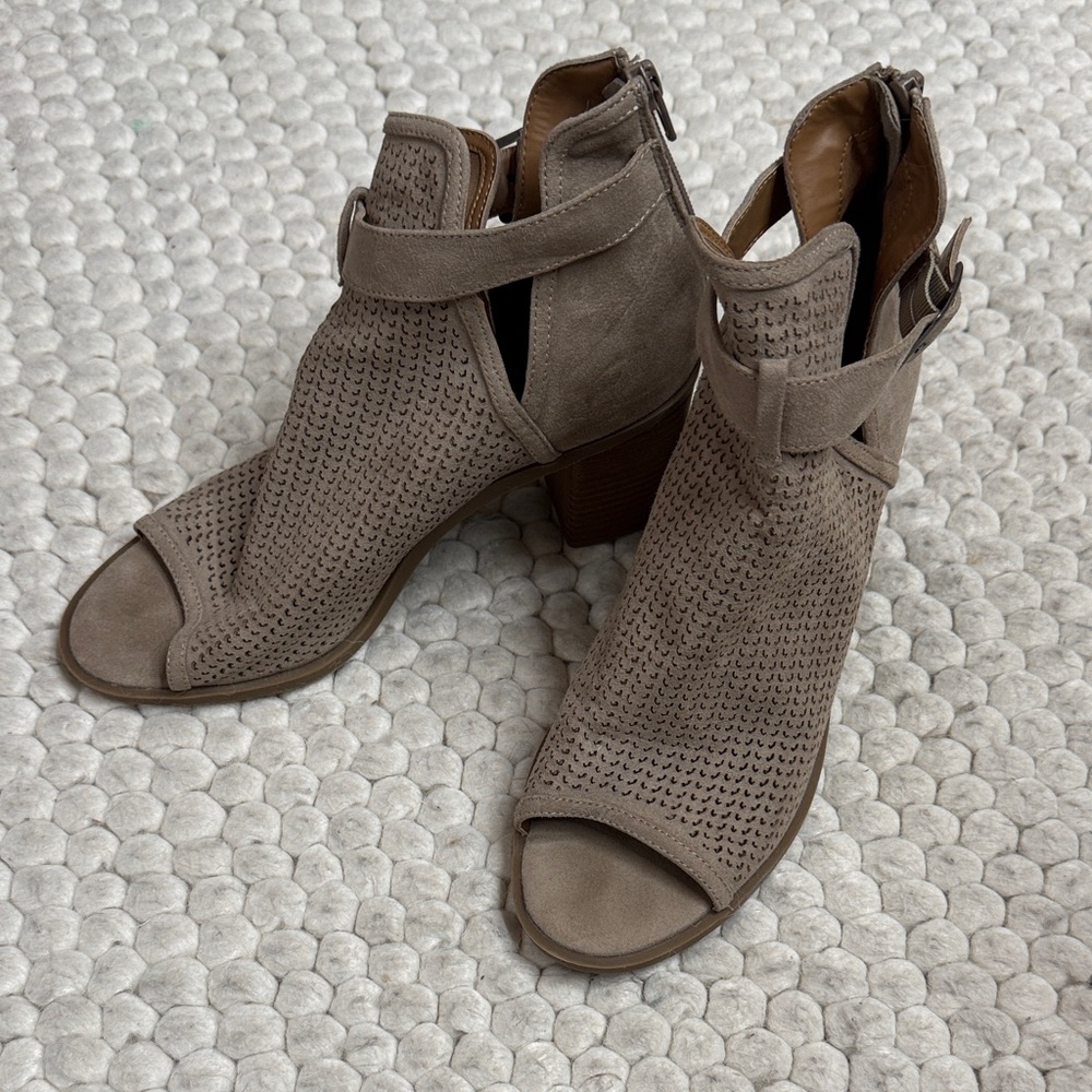 Universal Thread Taupe Peep-Toe Ankle Booties